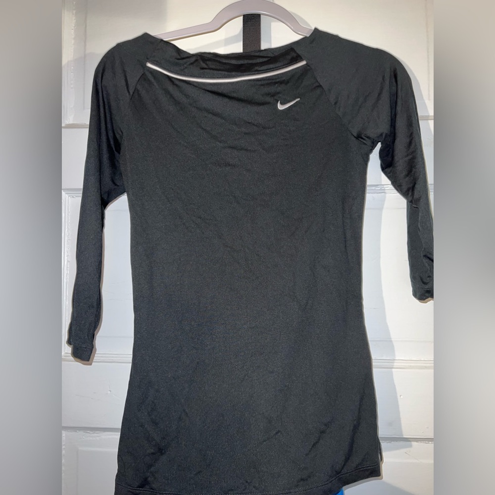 Women’s Nike 1/2 sleeve top